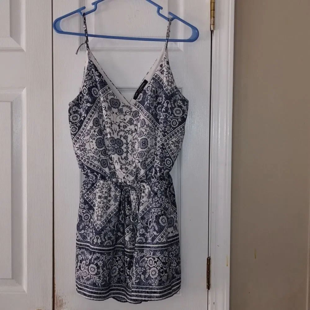 One Clothing blue white summer short romper Sz M